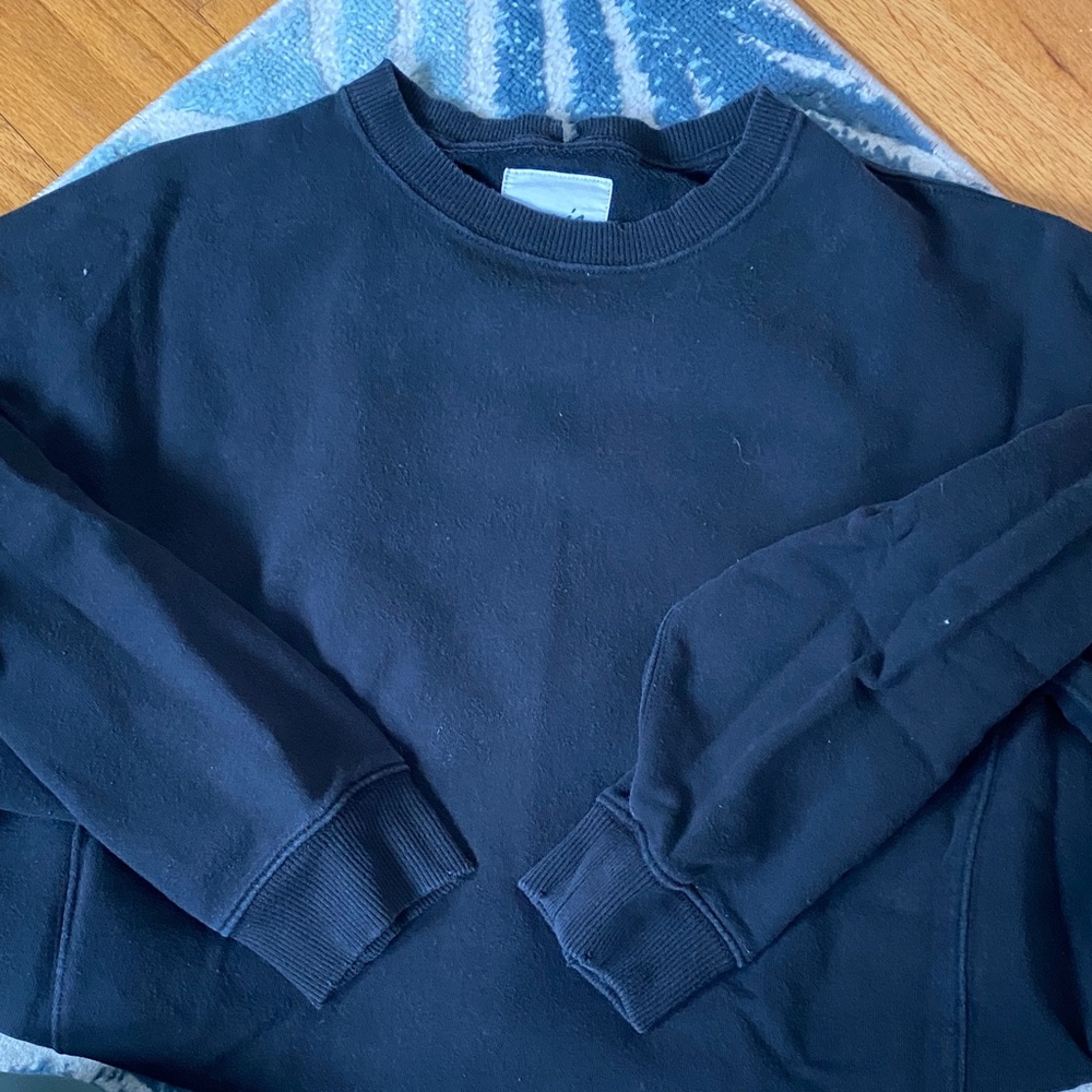 Aerie Women’s Black Crewneck Sweater
